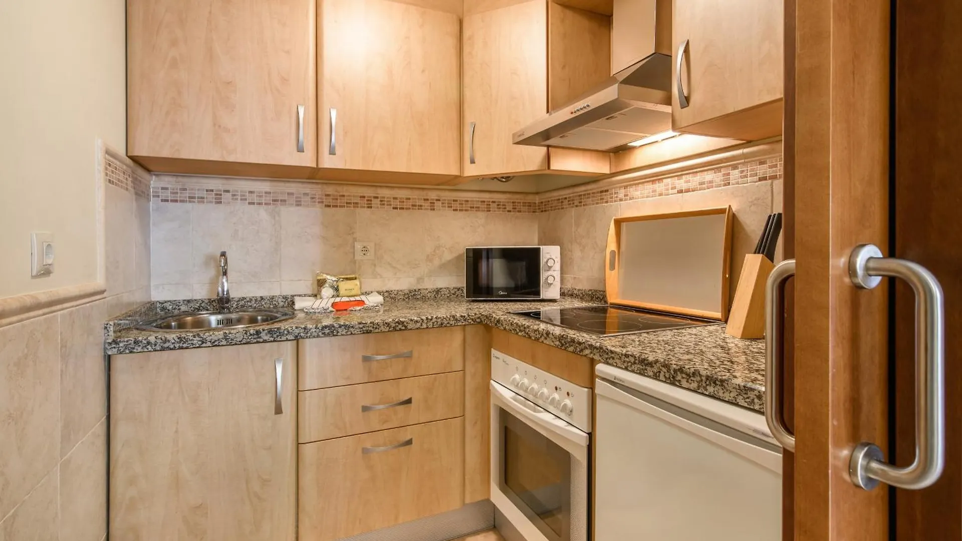 Apartamento Los Albatros By H - Playa De Los Haraganes Hahb77P120 Isla Canela